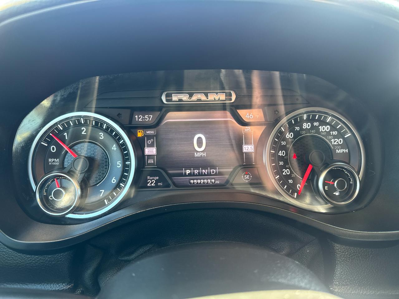 RAM 1500 Laramie Crew Cab SWB 4WD 2019