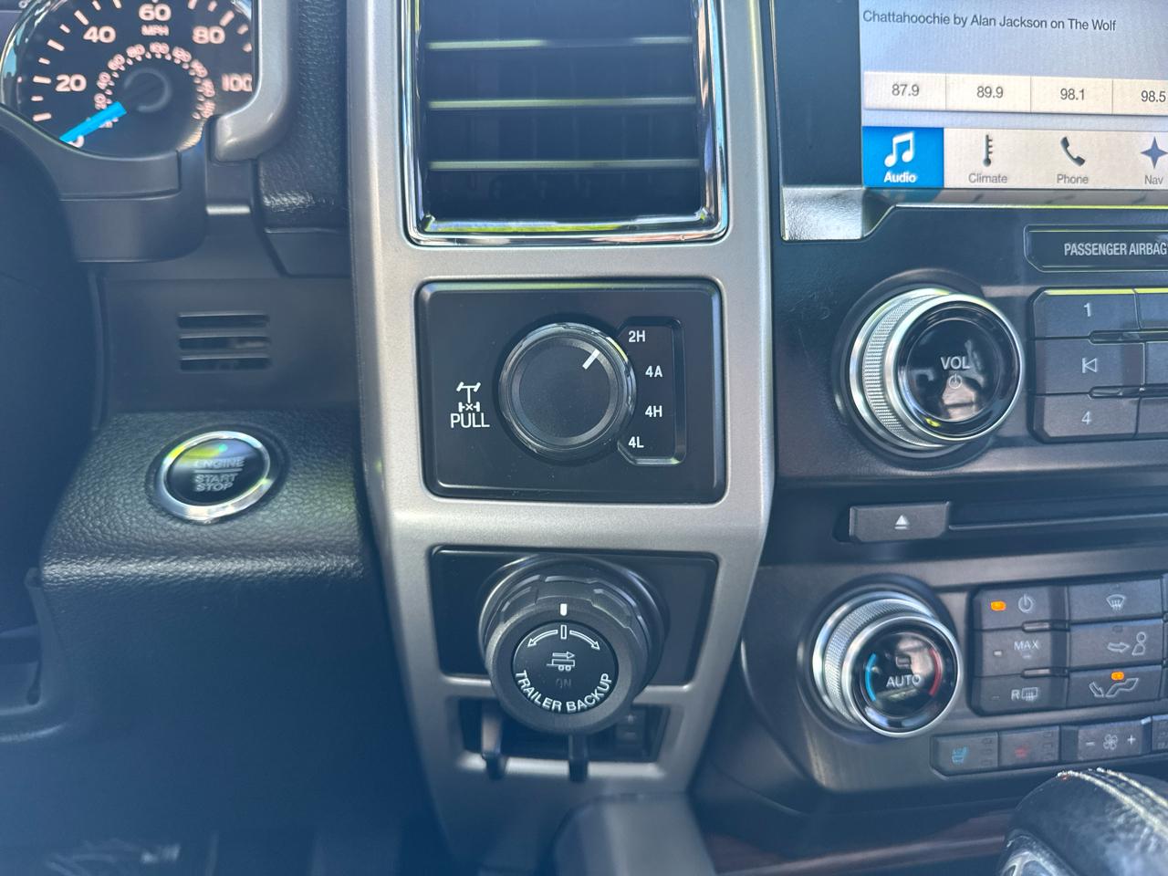 Ford F-150 4WD SuperCab 163" Lariat 2017