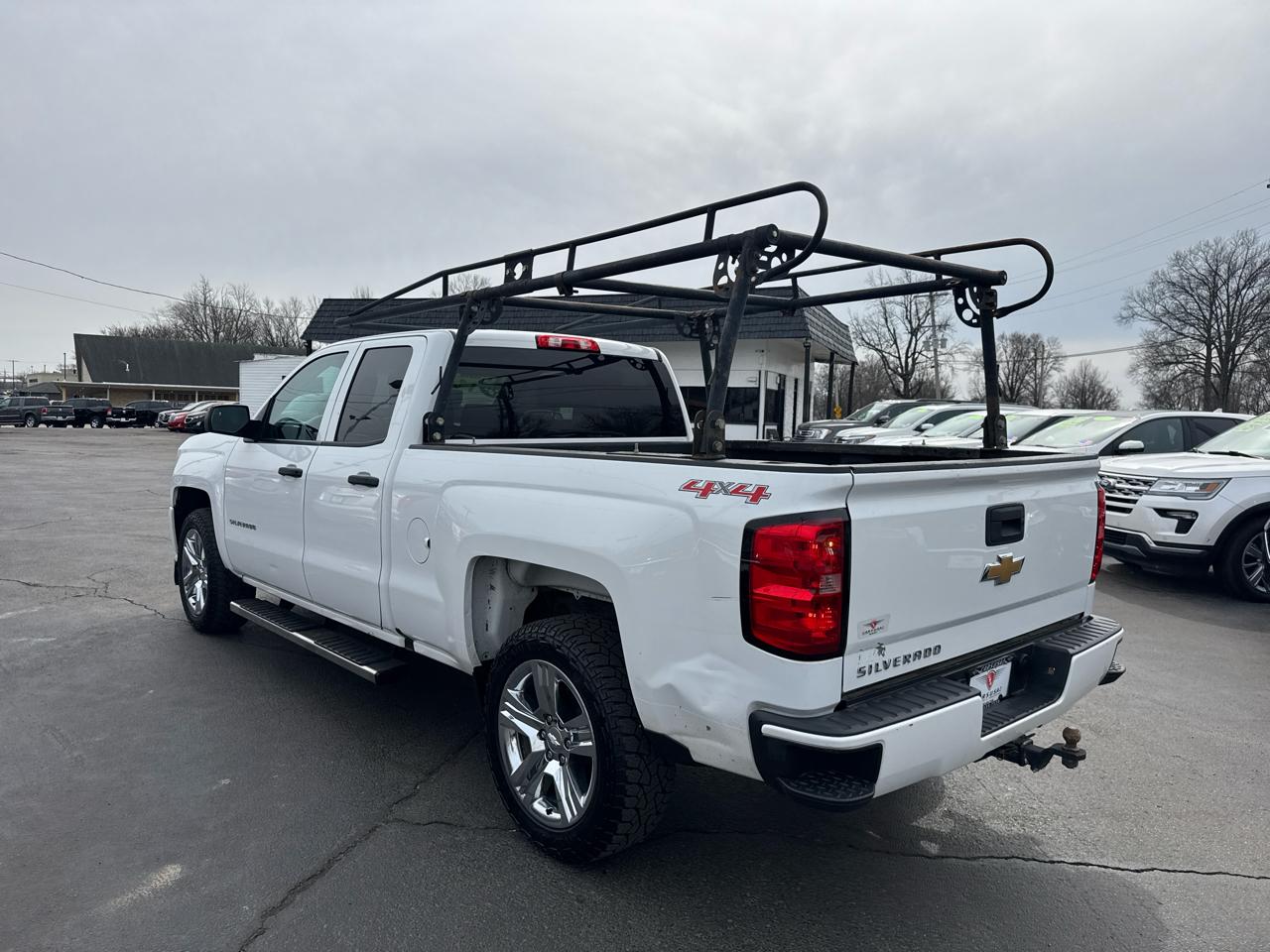 Chevrolet Silverado 1500 4WD Double Cab 143.5" Custom 2016