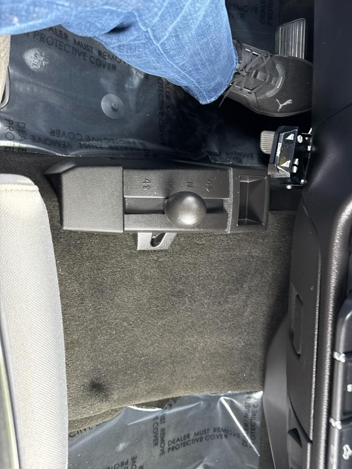 Chevrolet Silverado 1500 4WD Double Cab 143.5" Custom 2016