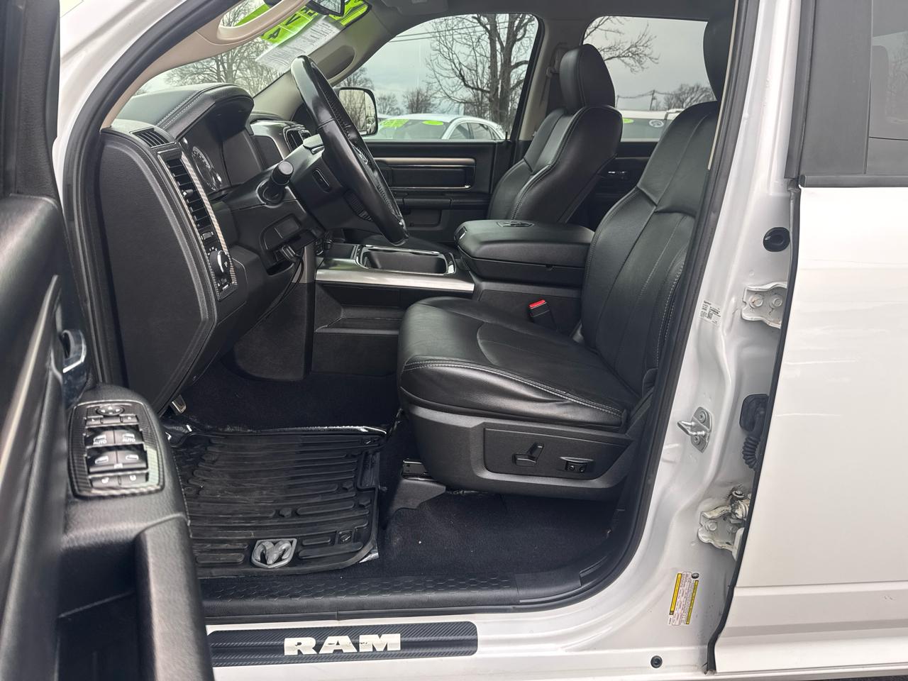 RAM 1500 4WD Crew Cab 149" Sport 2018