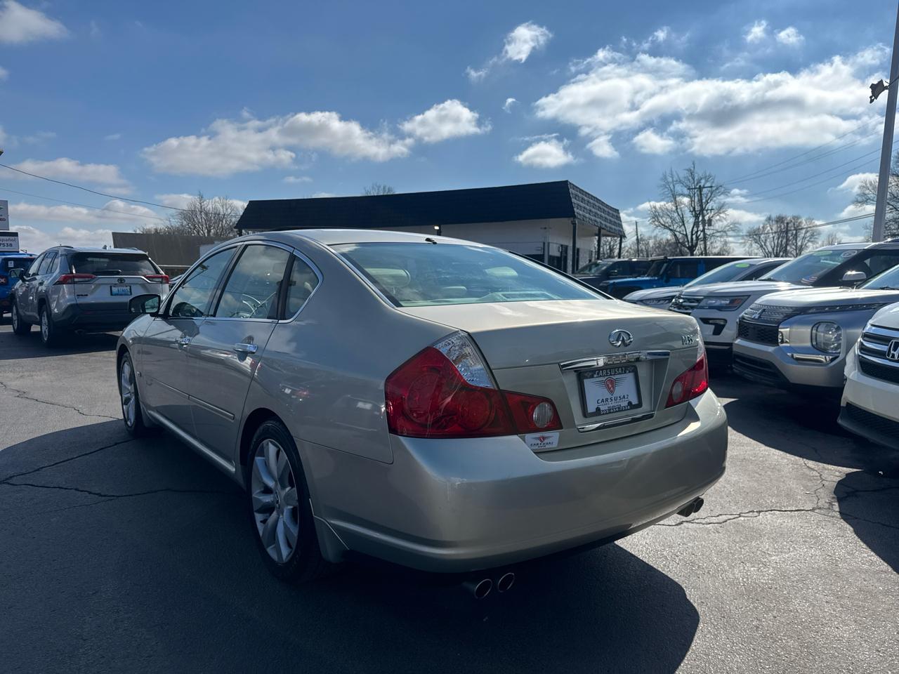 Infiniti M37  2007