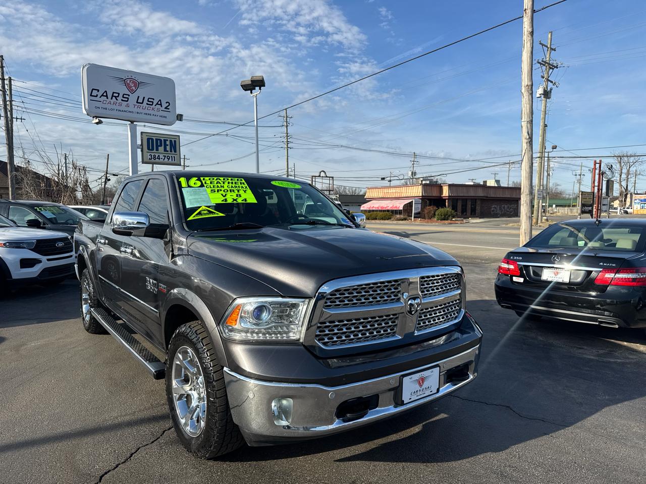 RAM 1500 Laramie Crew Cab SWB 4WD 2016