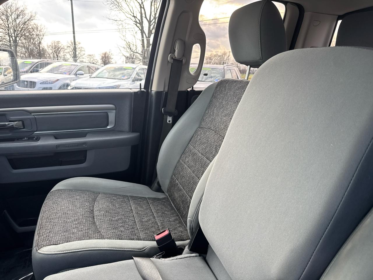 RAM 1500 Classic Tradesman Quad Cab 4WD 2019