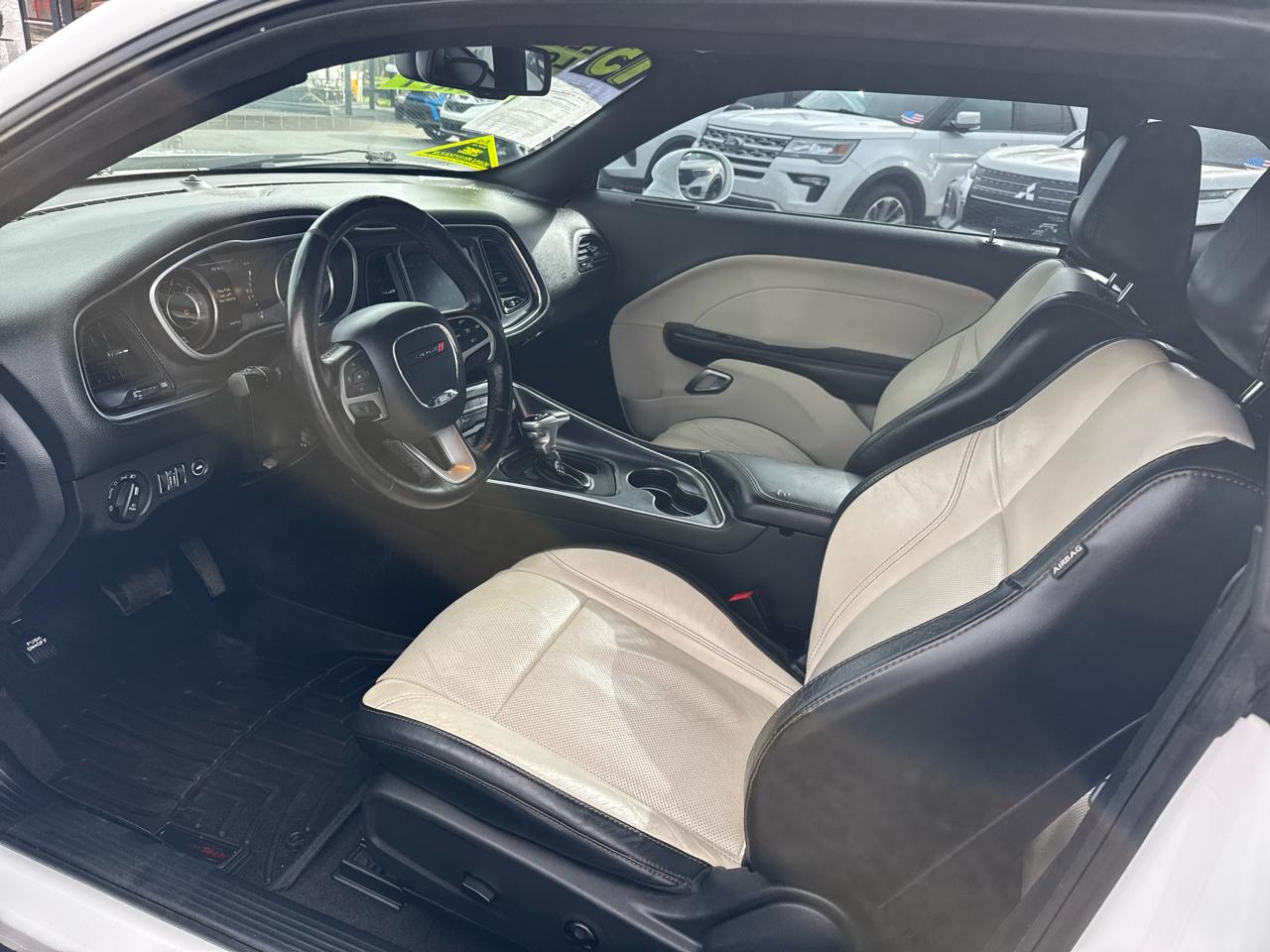 Dodge Challenger SXT Plus 2015