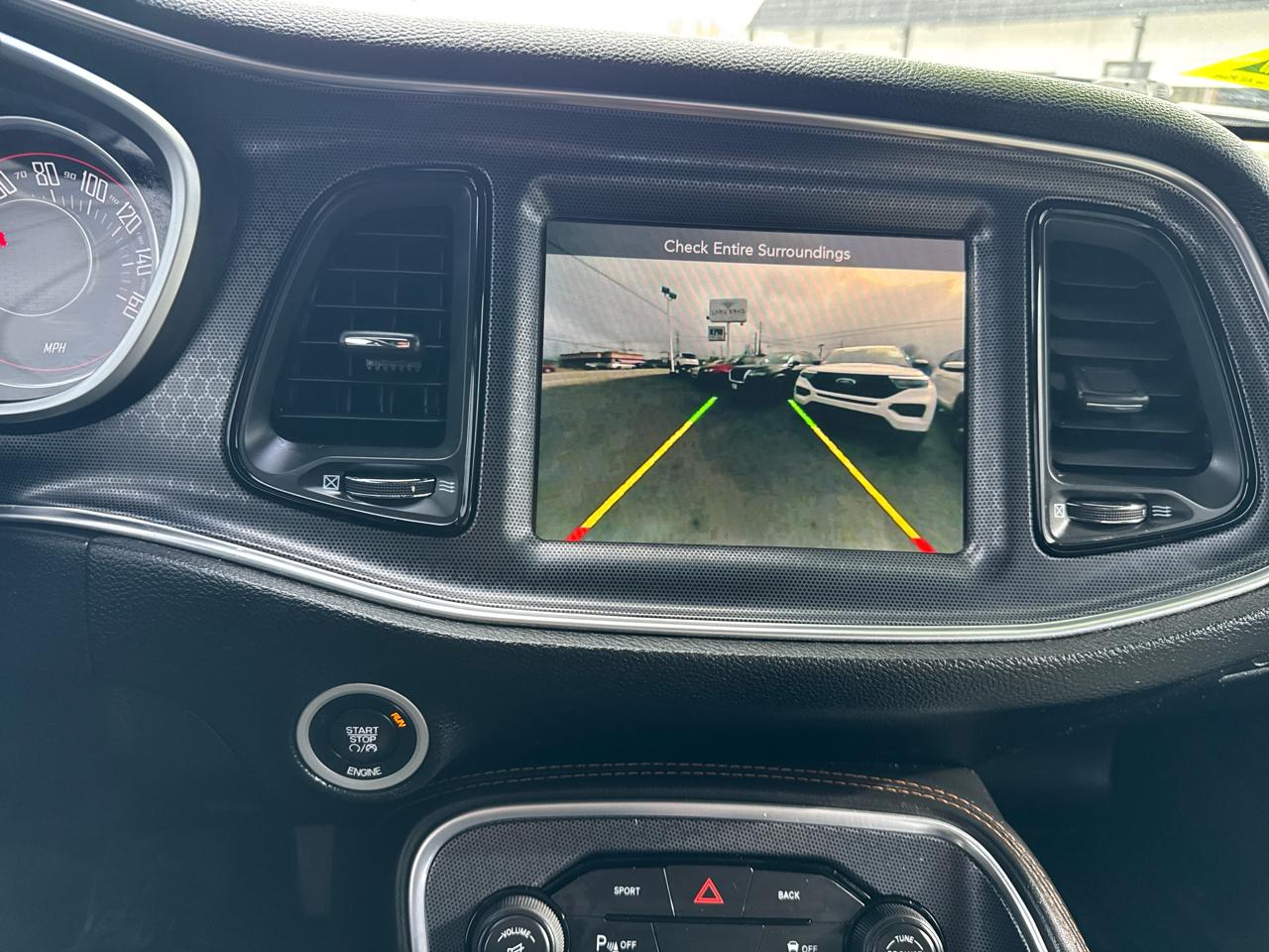 Dodge Challenger SXT Plus 2015