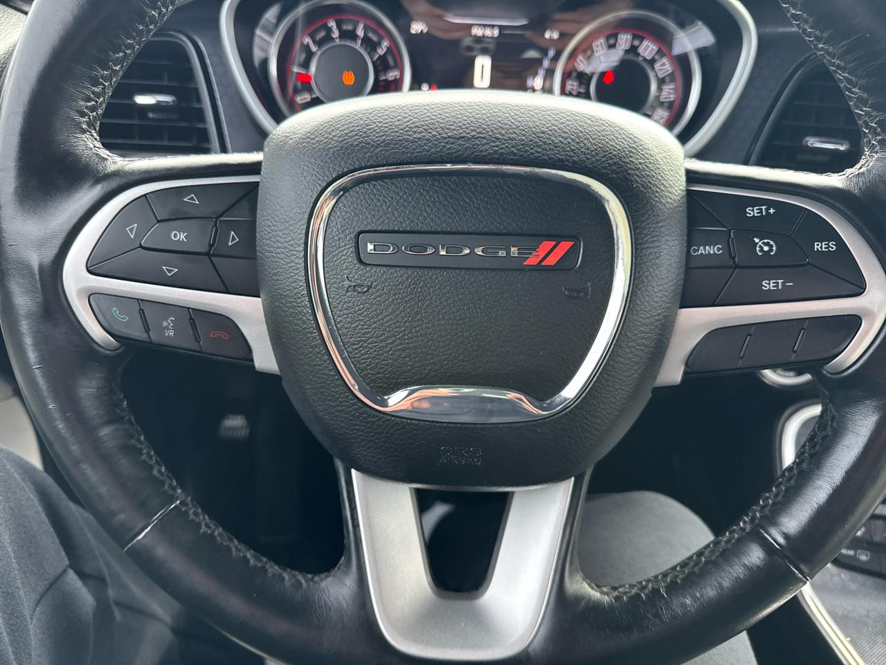 Dodge Challenger SXT Plus 2015