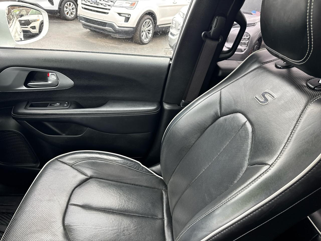 Chrysler Pacifica Limited 2019