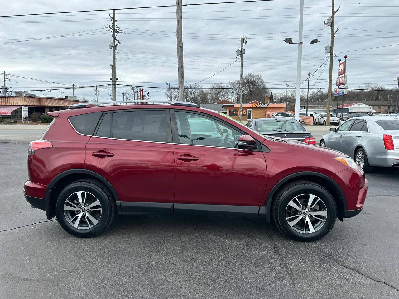 Toyota RAV4 XLE AWD 2018