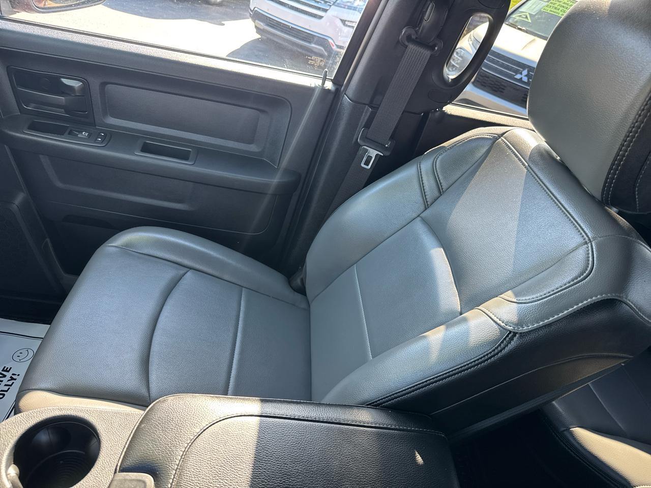 RAM 2500 Tradesman Crew Cab SWB 4WD 2024