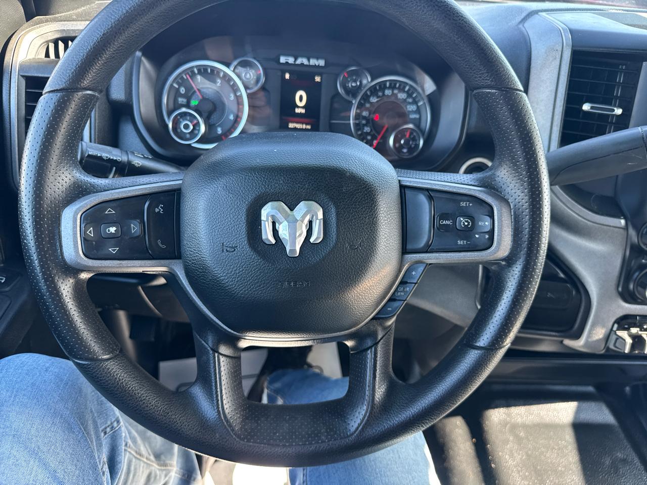 RAM 2500 Tradesman Crew Cab SWB 4WD 2024