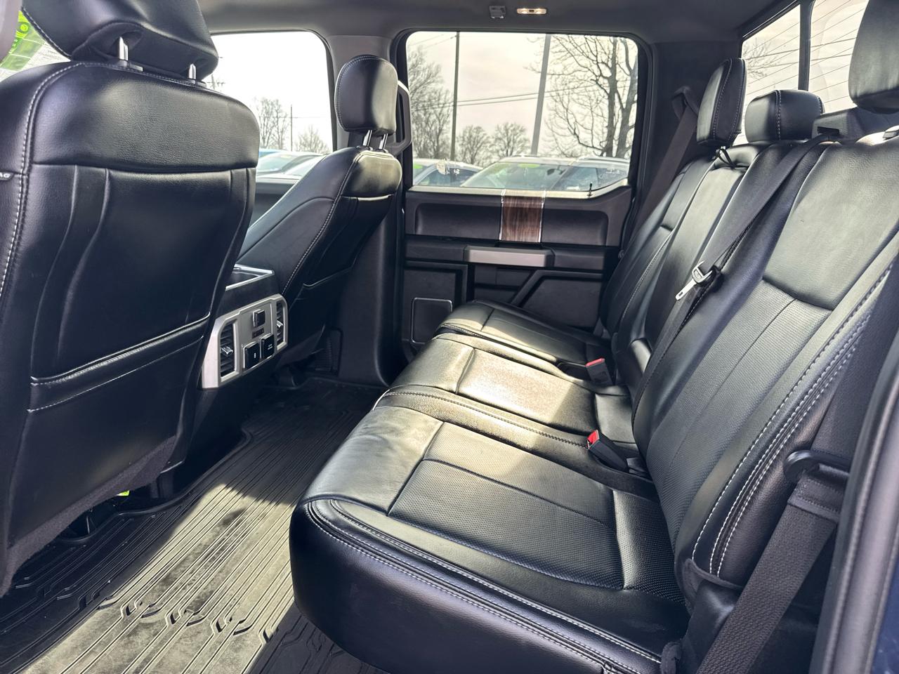 Ford F-150 4WD SuperCab 133" Lariat 2019