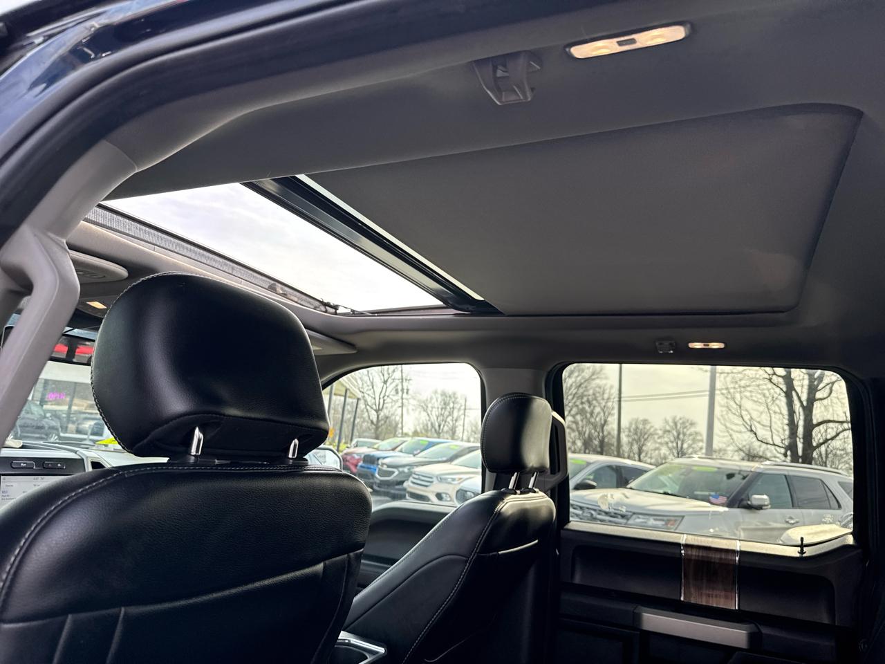 Ford F-150 4WD SuperCab 133" Lariat 2019