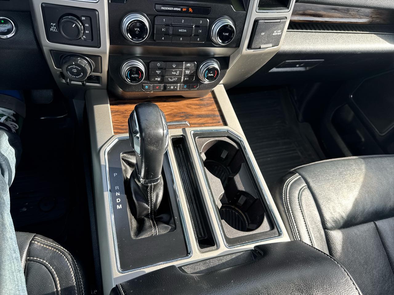 Ford F-150 4WD SuperCab 133" Lariat 2019