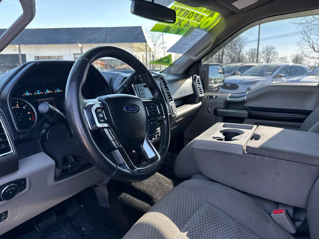 Ford F-150 4WD SuperCab 133" XLT 2016