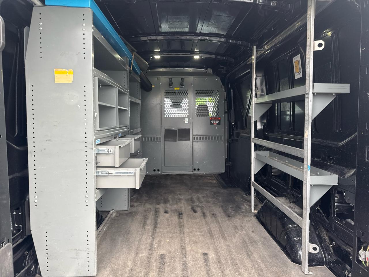 Ford Transit 250 Van Med. Roof w/Sliding Pass. 148-in. WB 2015