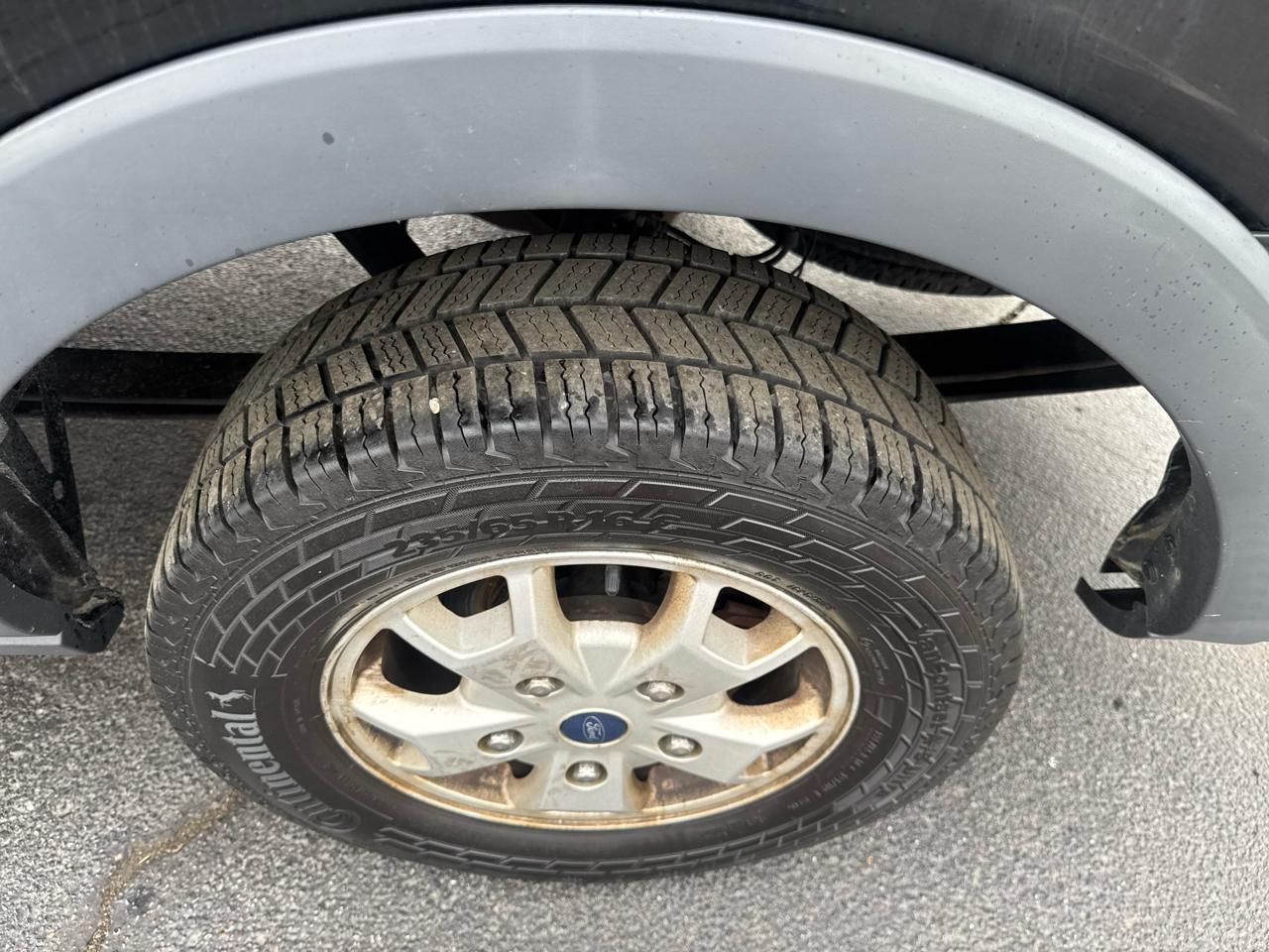 Ford Transit 250 Van Med. Roof w/Sliding Pass. 148-in. WB 2015