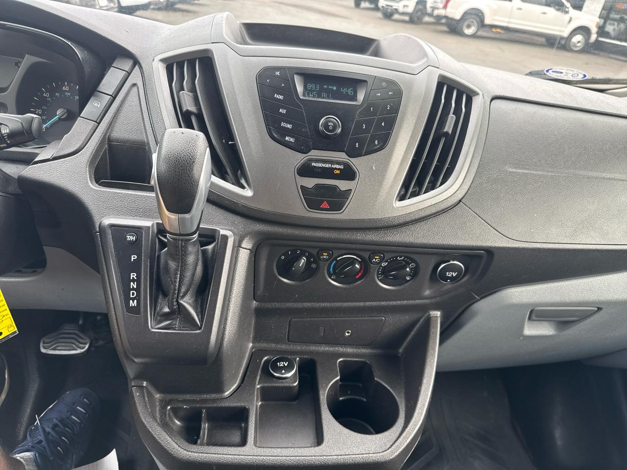 Ford Transit 250 Van Med. Roof w/Sliding Pass. 148-in. WB 2015