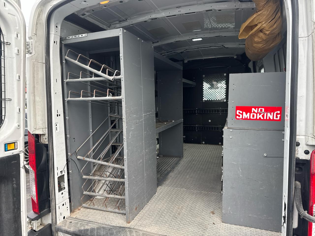 Ford Transit 350 Van Med. Roof w/Sliding Pass. 148-in. WB 2015