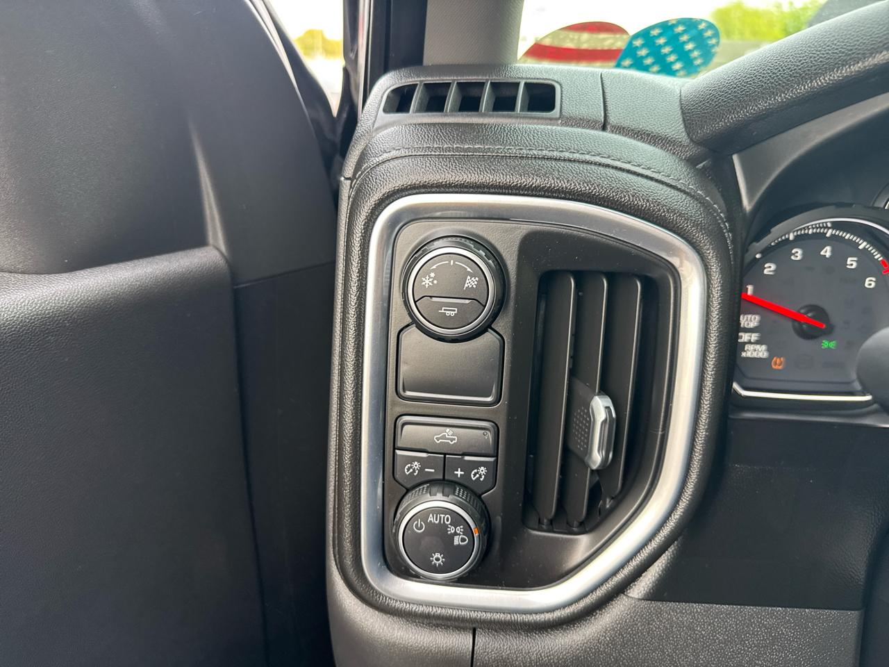 Chevrolet Silverado 1500 1LT Crew Cab 2WD 2019