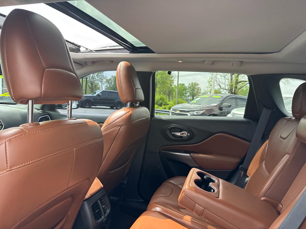 Jeep Cherokee Overland 4WD 2019