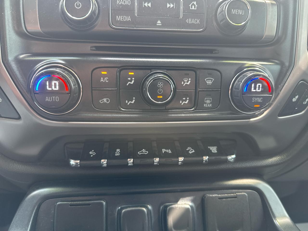 GMC Sierra 2500HD SLT Crew Cab Std. Box 4WD 2015