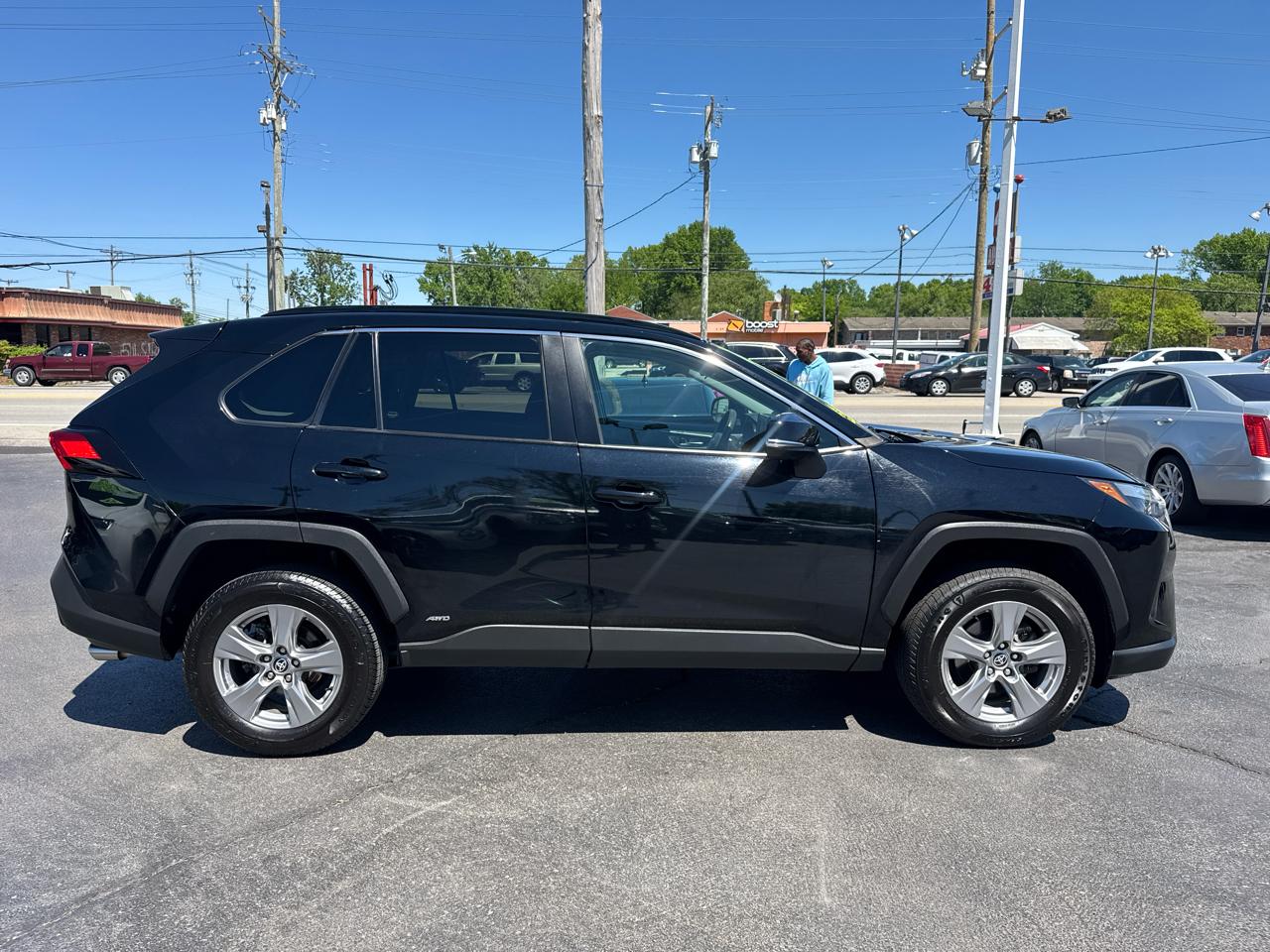 Toyota RAV4 Hybrid XLE 2022