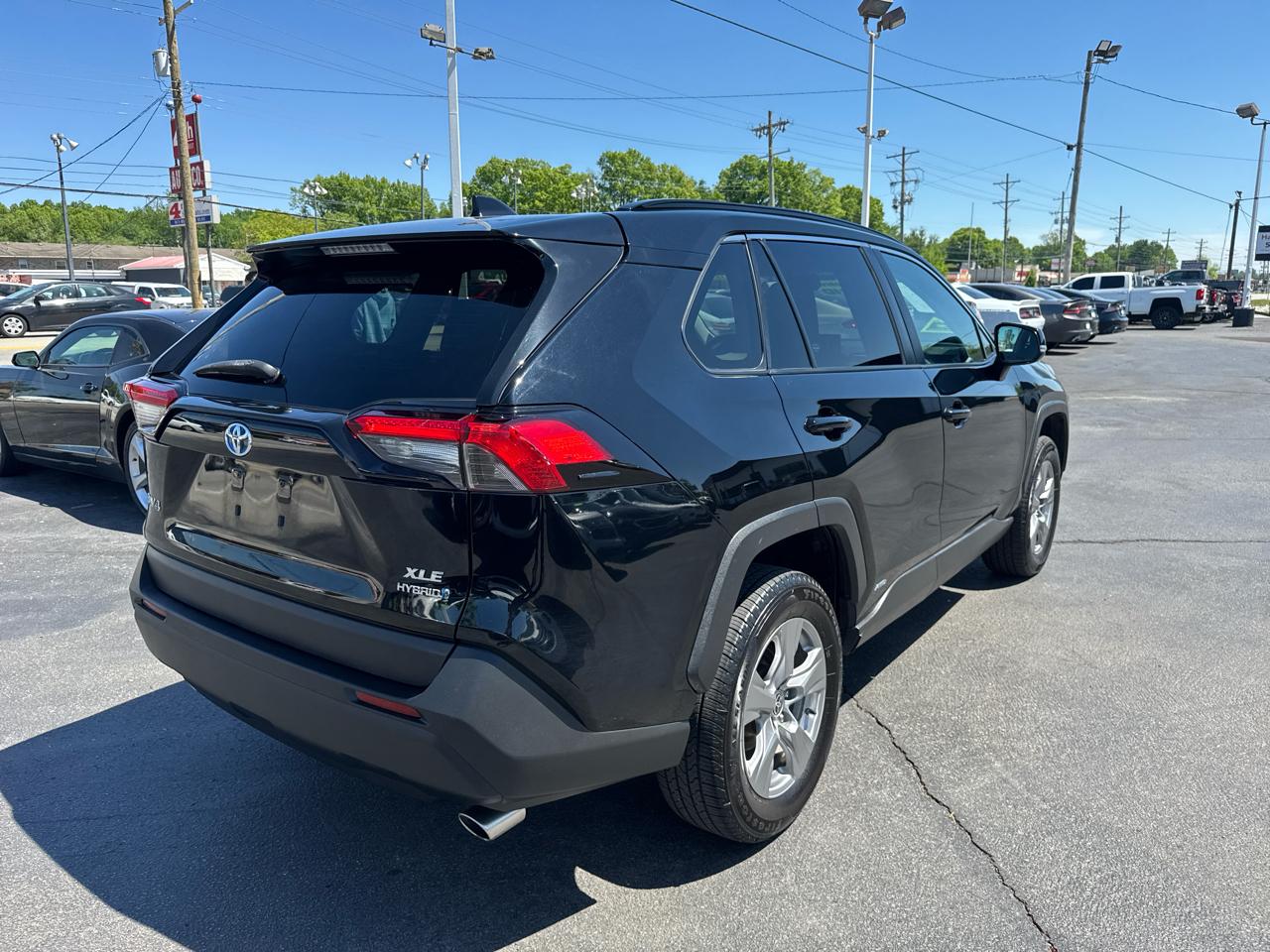 Toyota RAV4 Hybrid XLE 2022