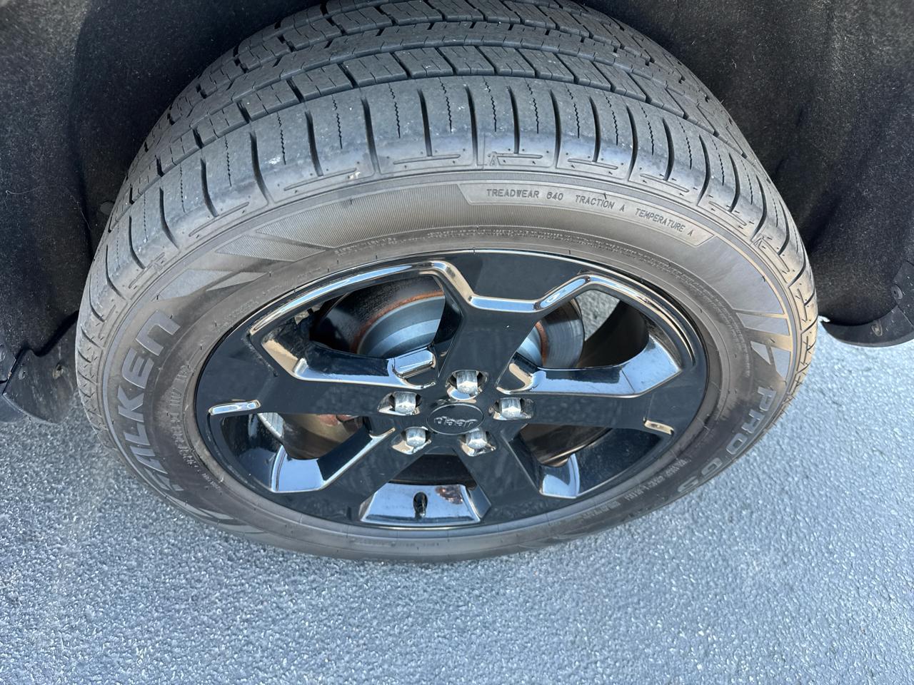 Jeep Grand Cherokee Laredo 4WD 2019