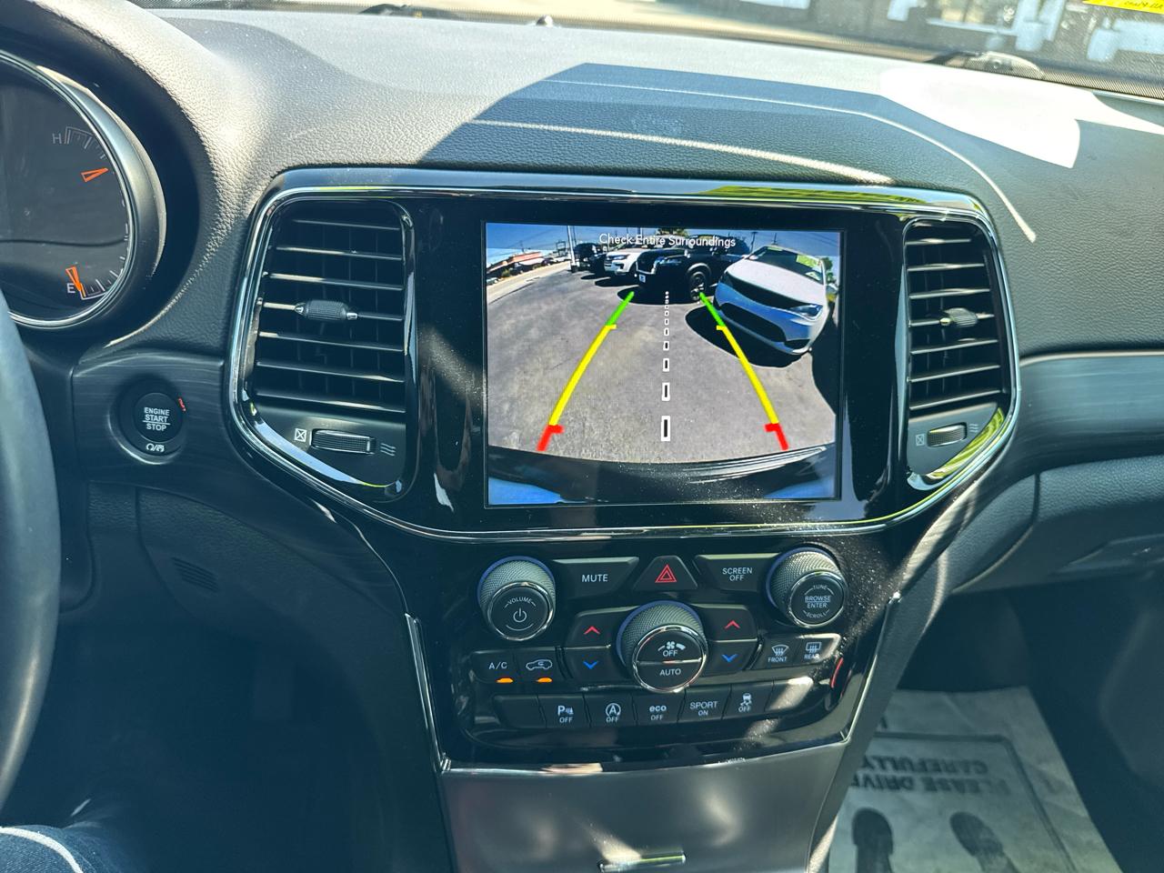 Jeep Grand Cherokee Laredo 4WD 2019