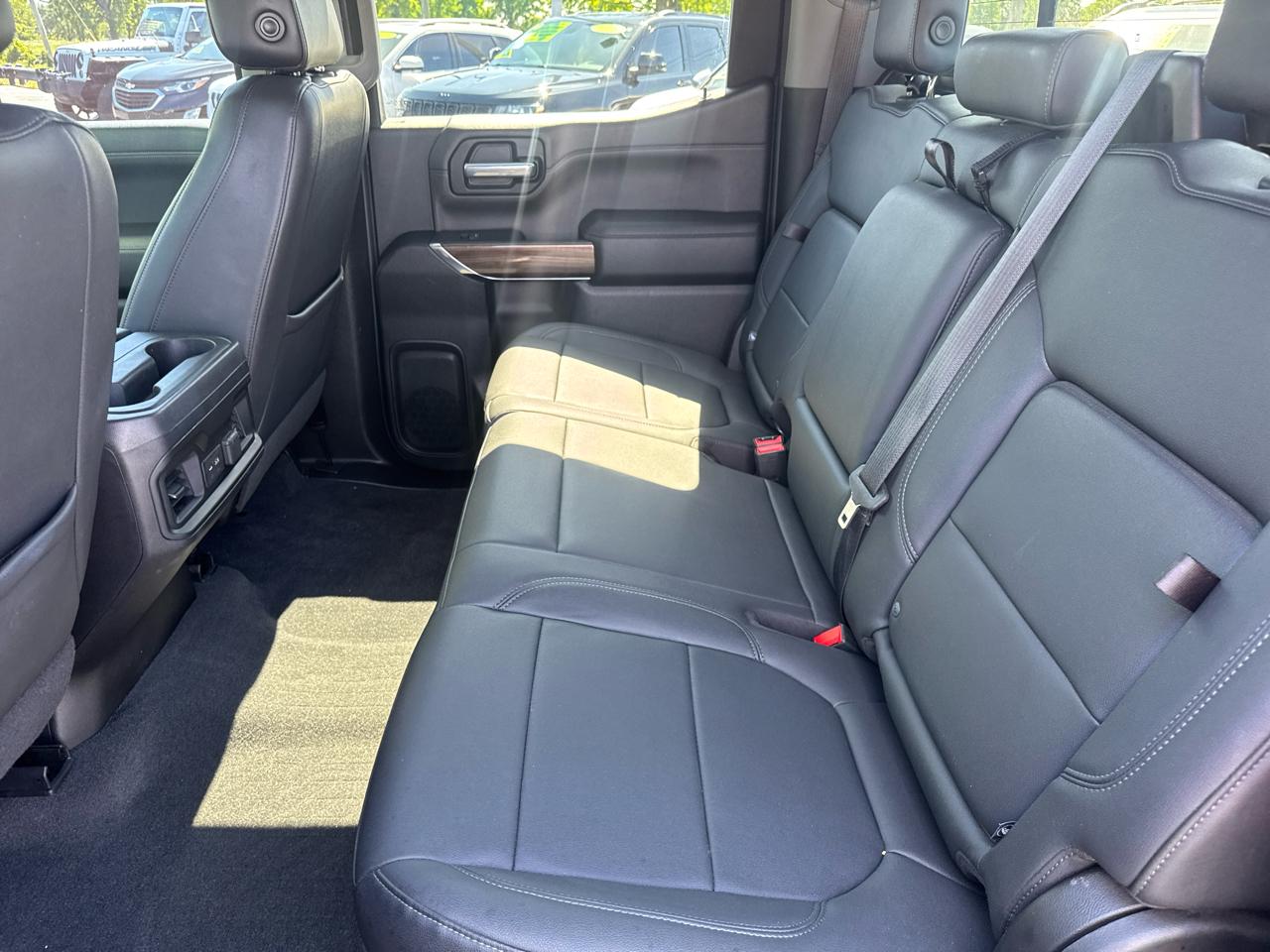 Chevrolet Silverado 1500 4WD Crew Cab 147" RST 2021