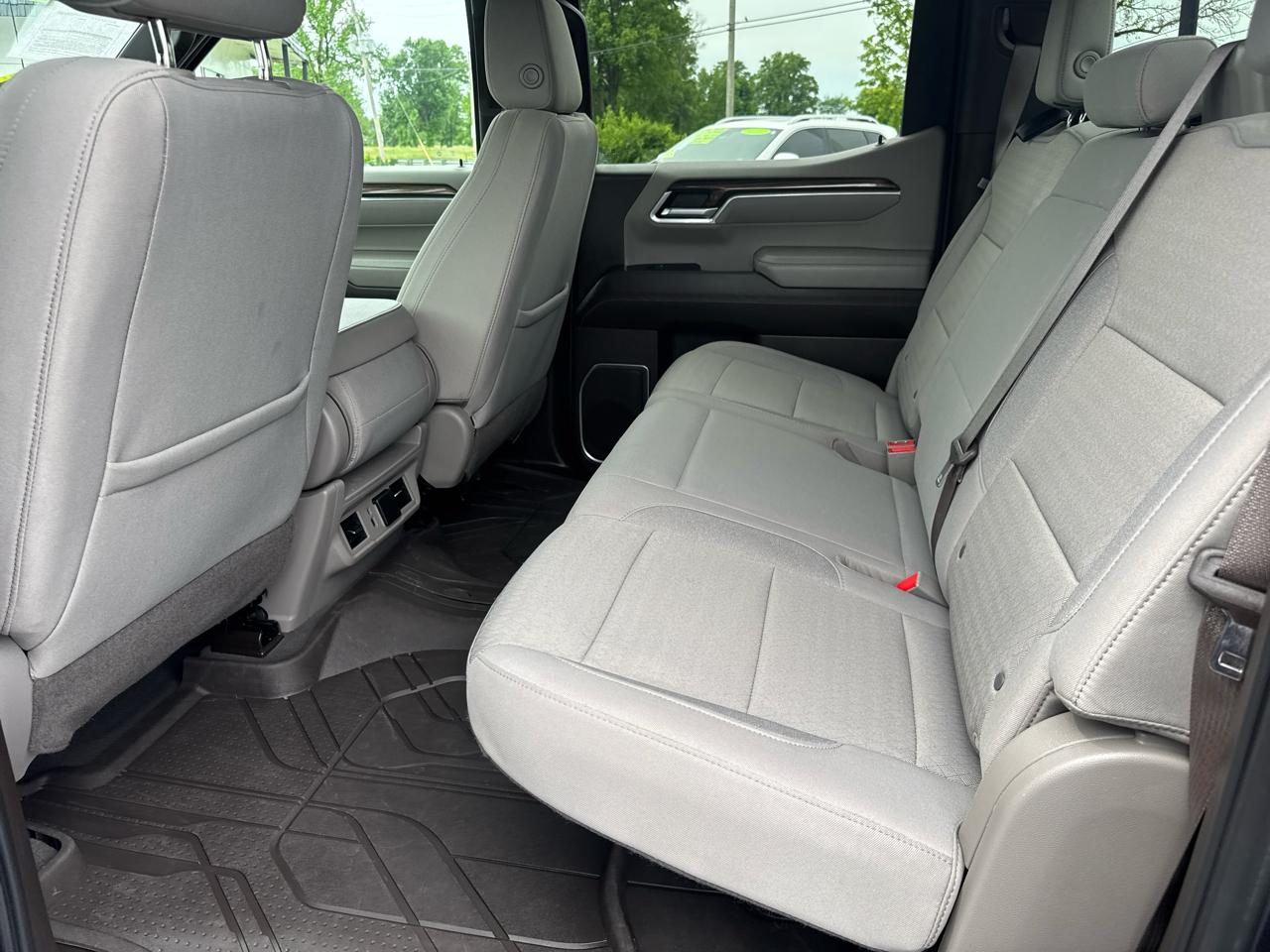 Chevrolet Silverado 1500 2LZ Crew Cab 4WD 2023