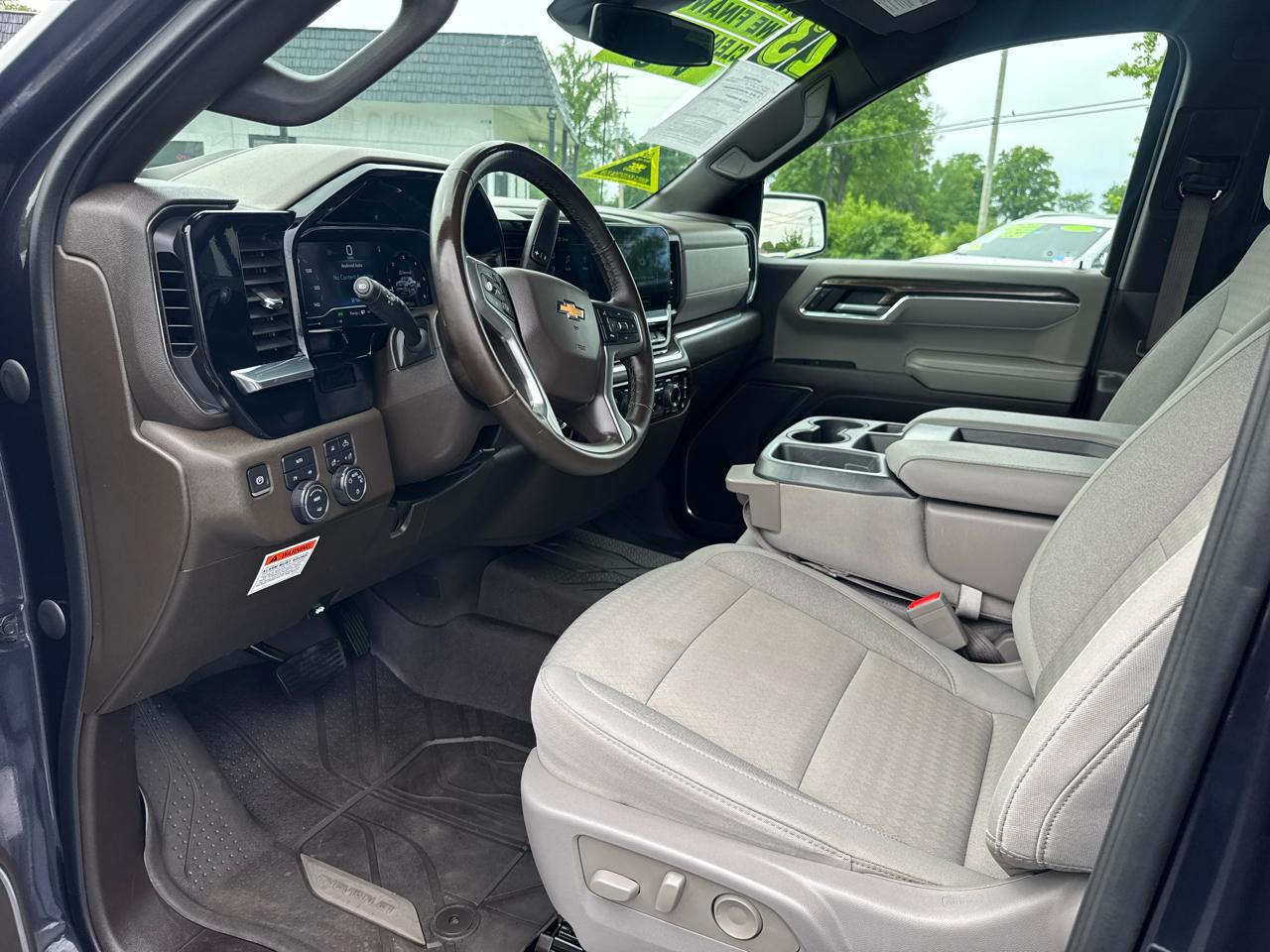 Chevrolet Silverado 1500 2LZ Crew Cab 4WD 2023