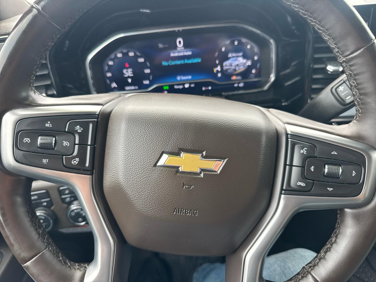 Chevrolet Silverado 1500 2LZ Crew Cab 4WD 2023