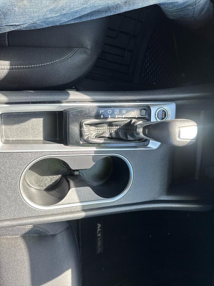 Nissan Altima 2.5 SV 2022