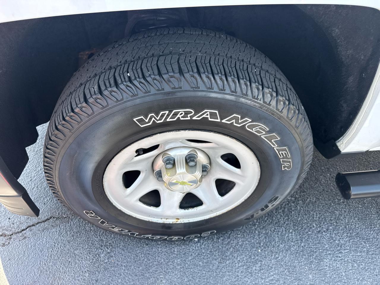 Chevrolet Silverado 1500 2WD Reg Cab 140" Work Truck 2015
