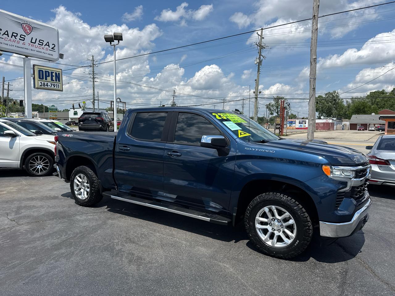 Chevrolet Silverado 1500 1LT Crew Cab 4WD 2023