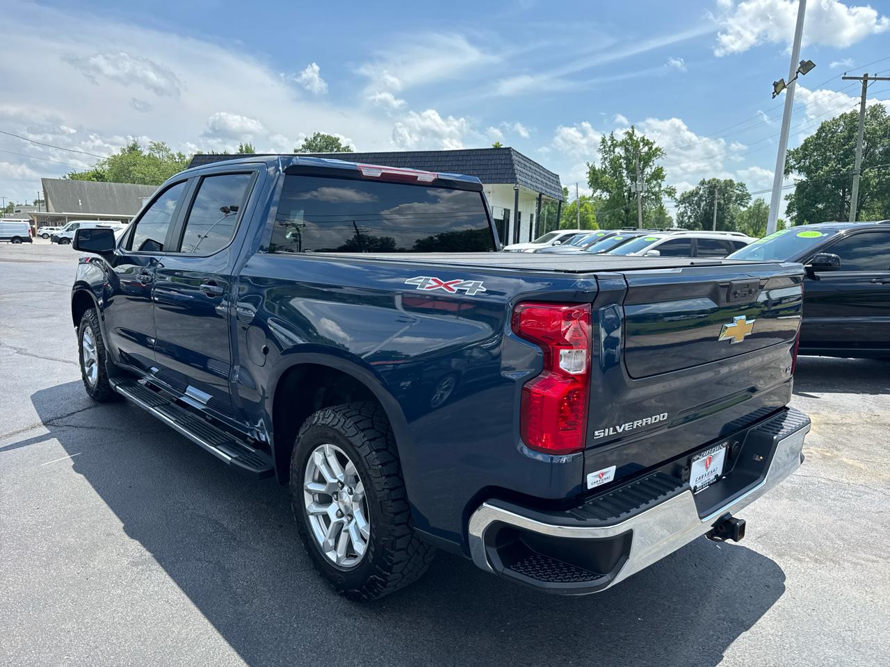 Chevrolet Silverado 1500 1LT Crew Cab 4WD 2023