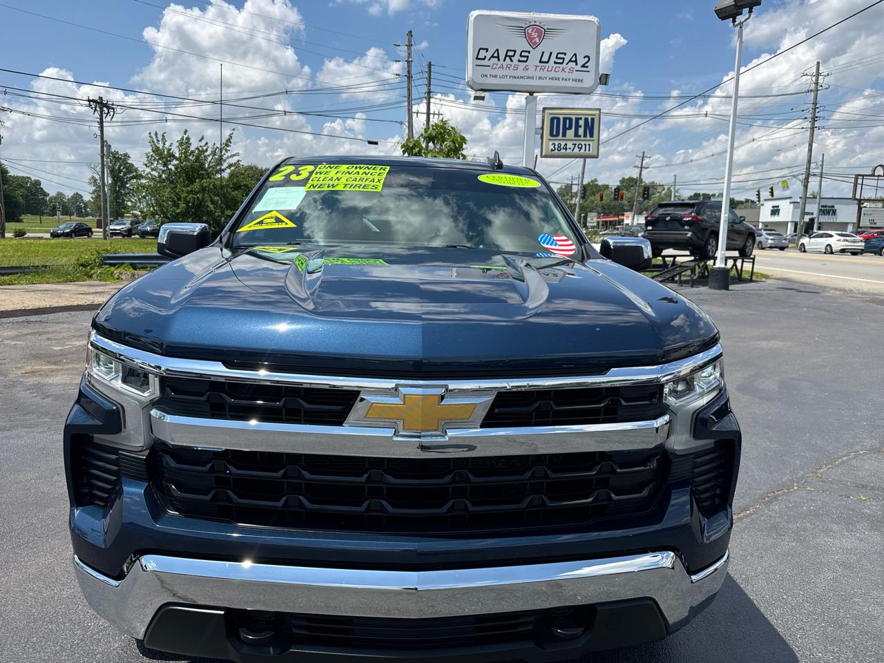 Chevrolet Silverado 1500 1LT Crew Cab 4WD 2023