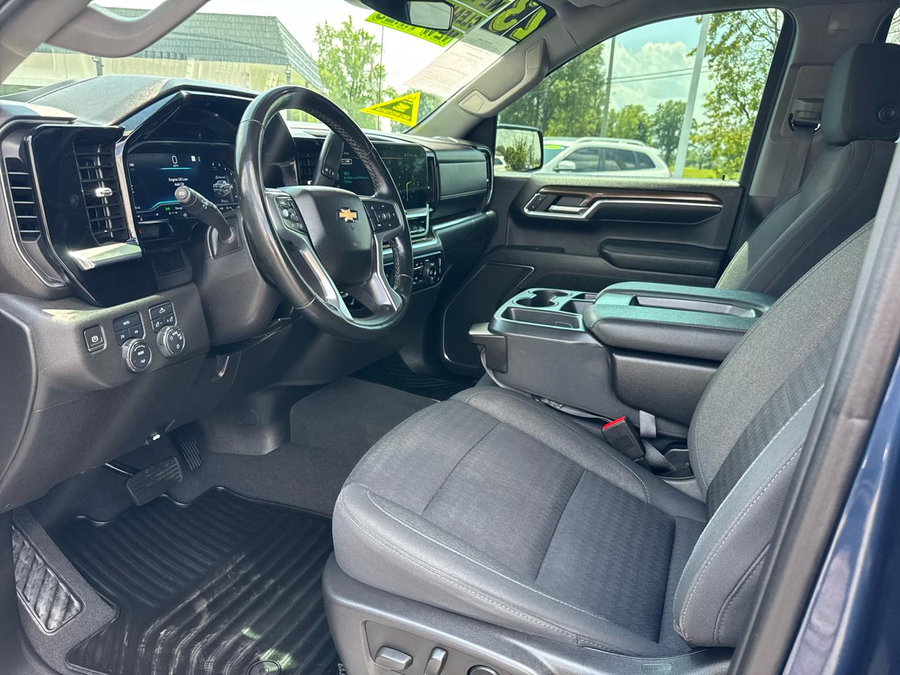 Chevrolet Silverado 1500 1LT Crew Cab 4WD 2023