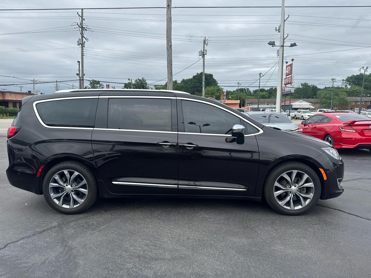 Chrysler Pacifica Limited 2017
