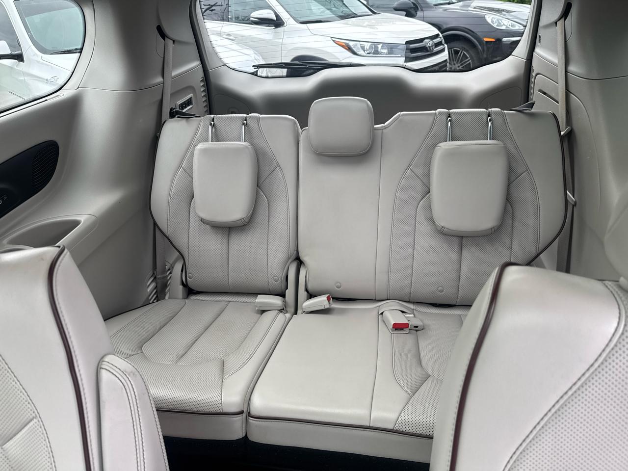Chrysler Pacifica Limited 2017
