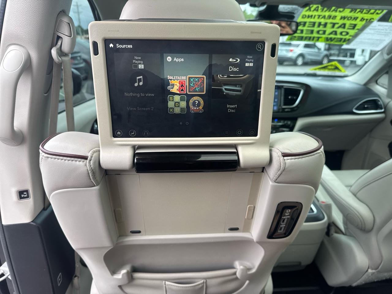 Chrysler Pacifica Limited 2017