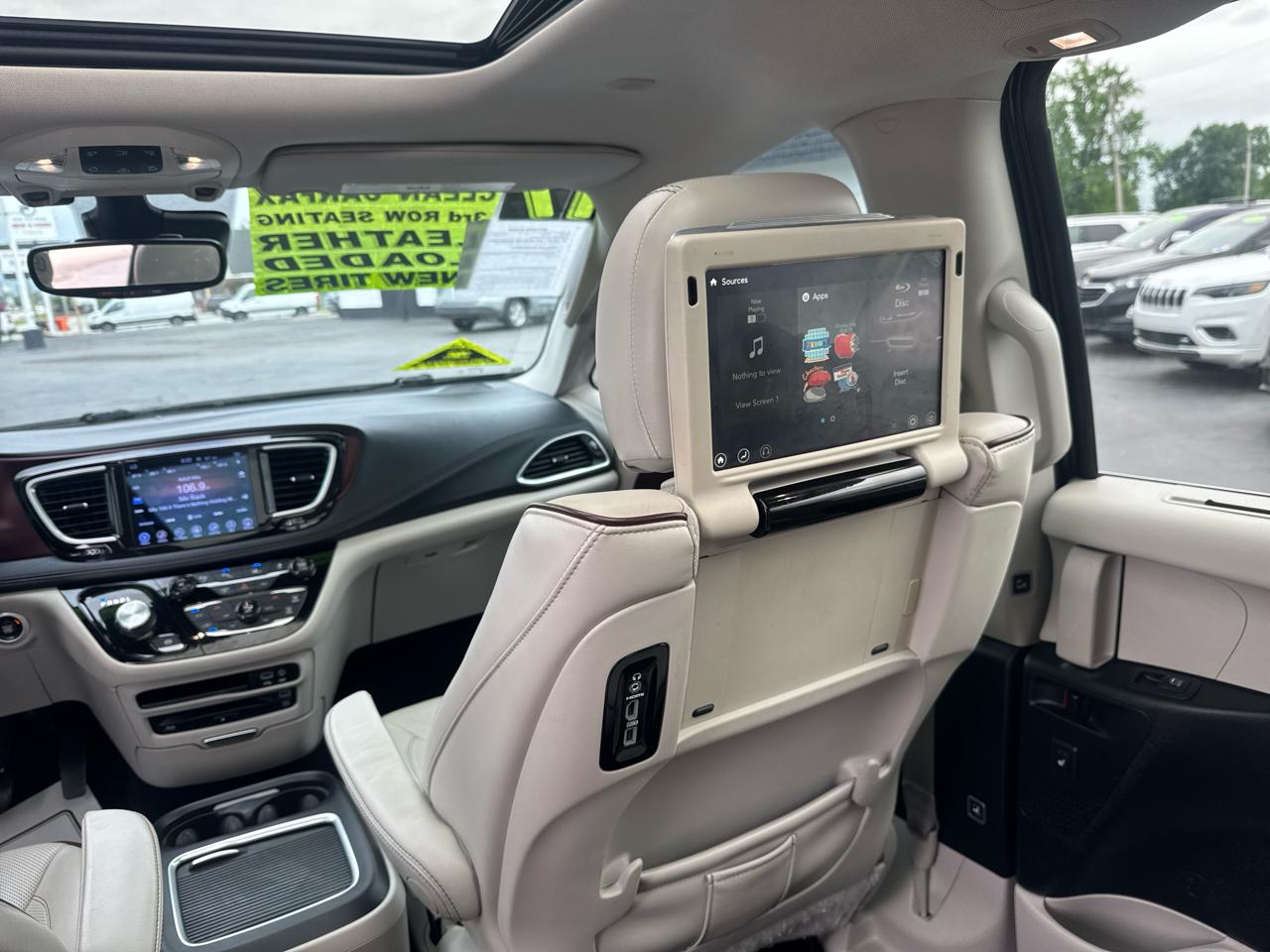 Chrysler Pacifica Limited 2017