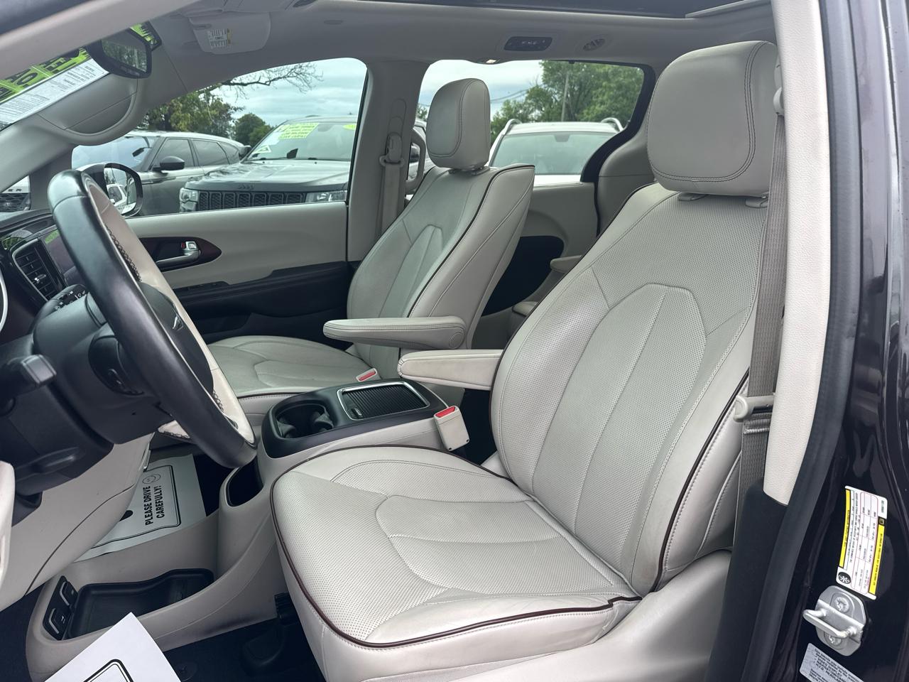 Chrysler Pacifica Limited 2017