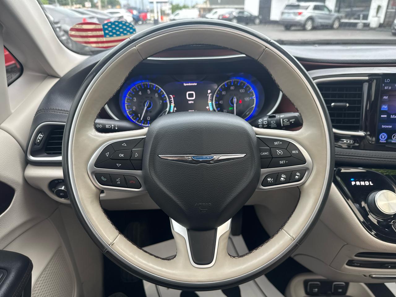 Chrysler Pacifica Limited 2017