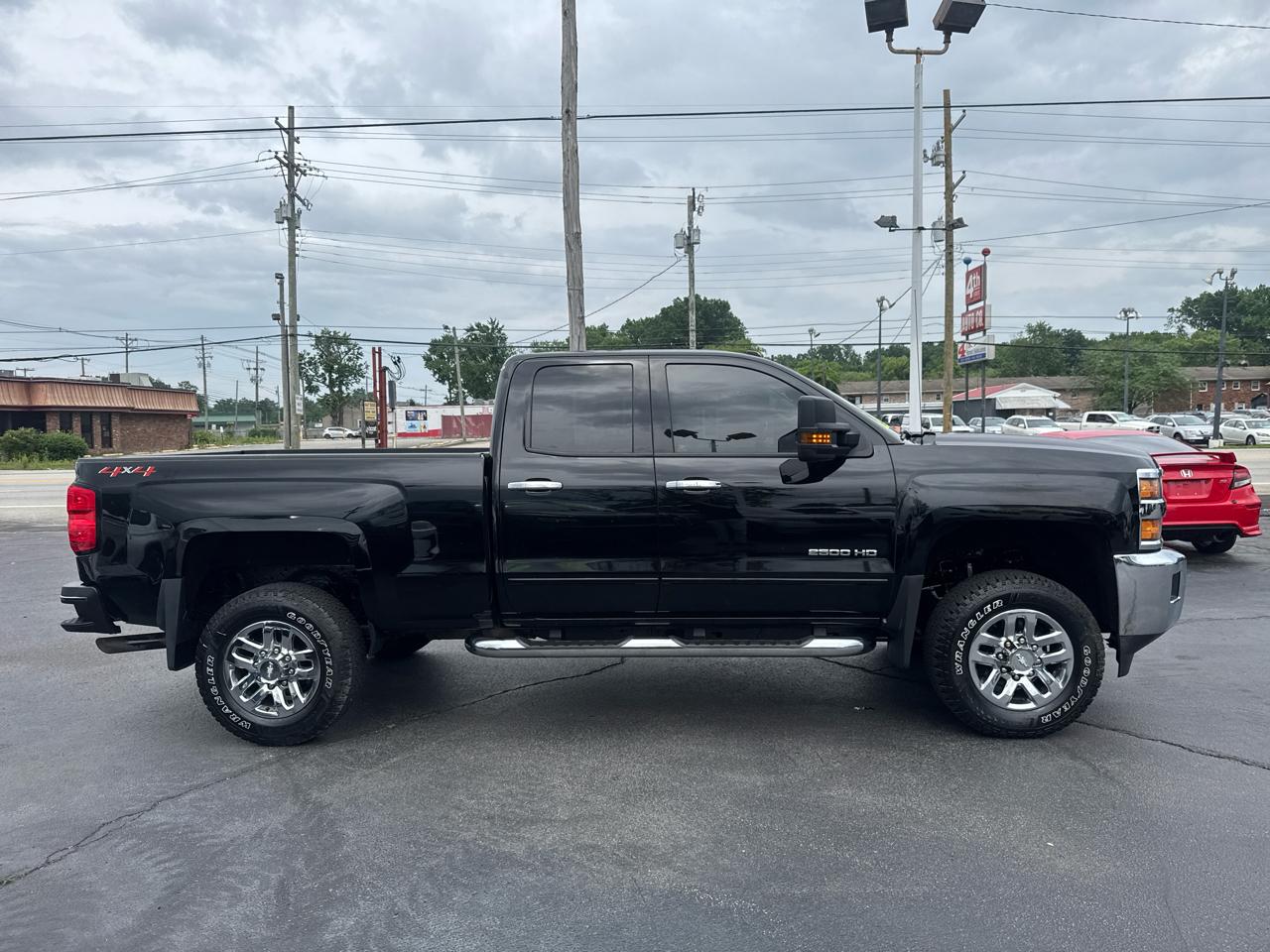 Chevrolet Silverado 2500HD 4WD Double Cab 162" Custom 2018