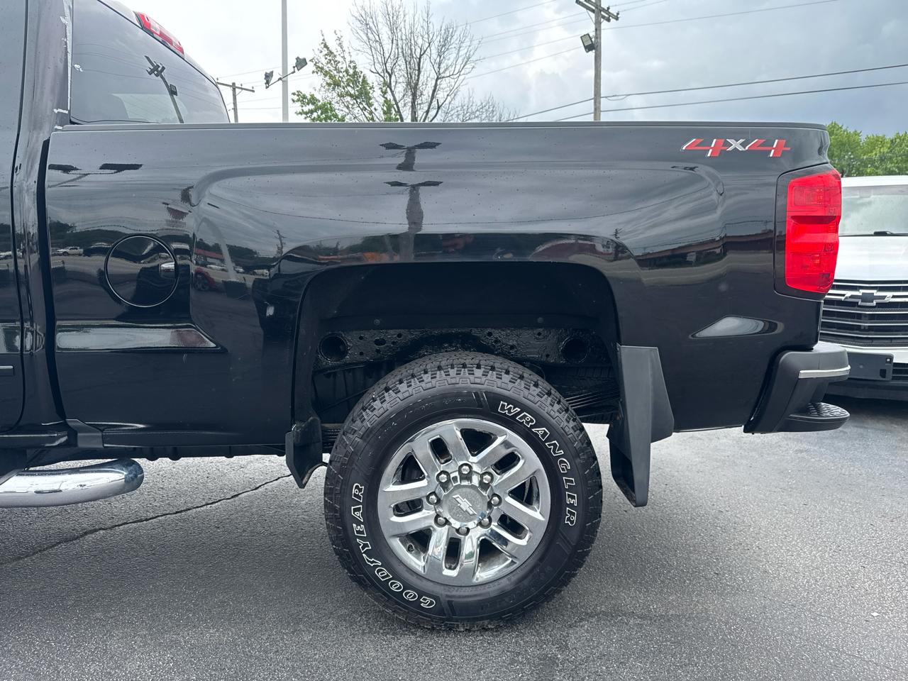 Chevrolet Silverado 2500HD 4WD Double Cab 162" Custom 2018