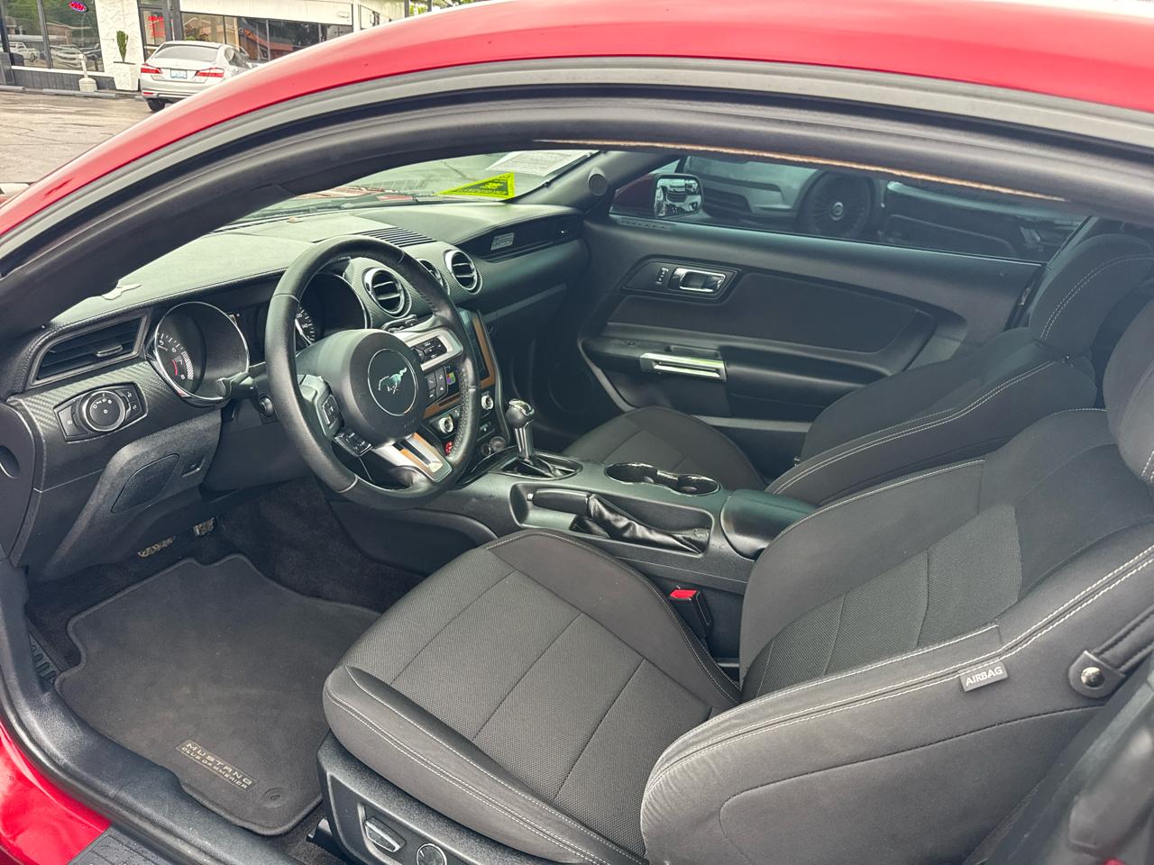 Ford Mustang V6 Coupe 2015