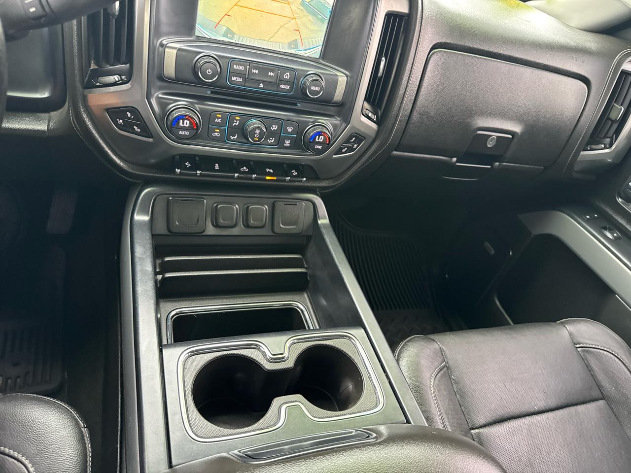 Chevrolet Silverado 1500 4WD Crew Cab 143.5" LT w/2LT 2017